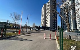 Mountain View Apartment 1 + Parking
